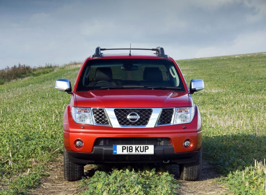 Nissan Navara Double Cab (UK) '2005